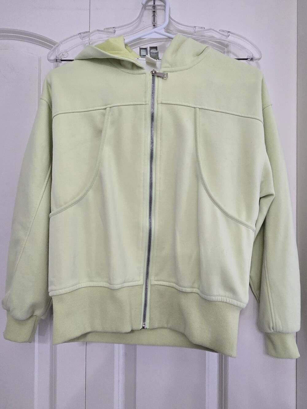 Qiai Yaya Women's Lightweight Zip-Up Hoodie Jacket in Pale Lime